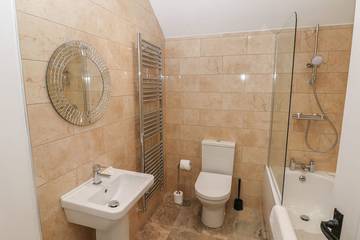 Log Cabin for 4 People in Bradfield, Peak District, Photo 4