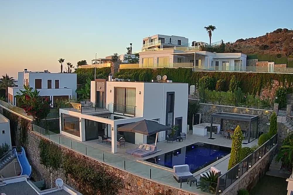 Villa Aylinda with Private Heated Pool in Bodrum, Provinz Muğla