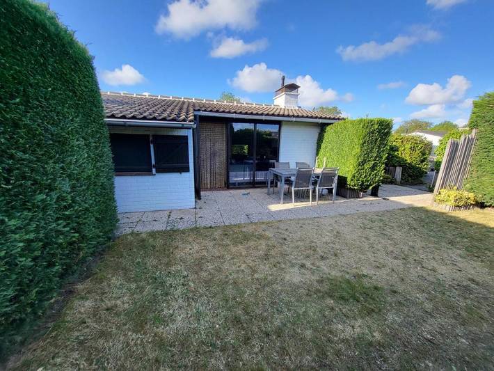 Location de vacances pour 7 personnes, avec piscine ainsi que sauna et jardin dans Sunparks Oostduinkerke