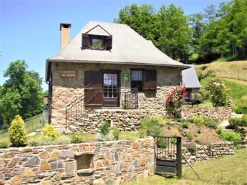 Gîte pour 4 personnes, avec jardin, animaux acceptés dans Parc naturel régional des Pyrénées ariégeoises