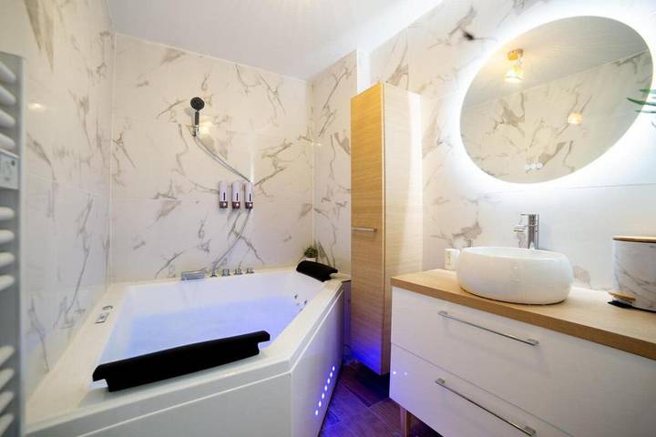 Gîte pour 4 personnes, avec jacuzzi à Melun - 2