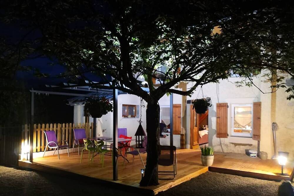 Maison de Campagne Le Téotty, animaux de compagnies acceptés, 5 pers. in Trévignin, Région de Chambéry
