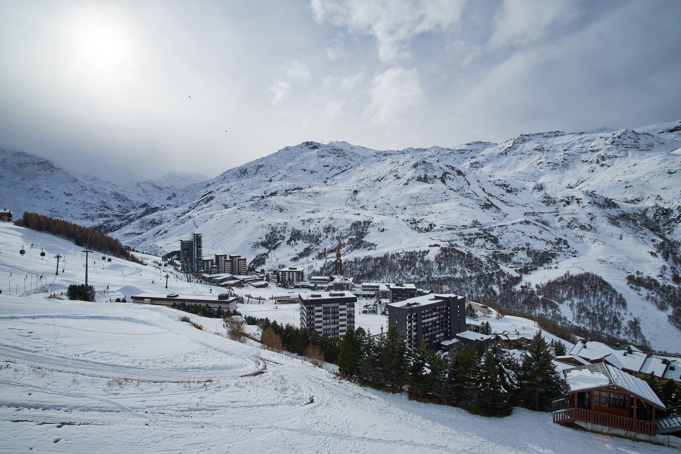 Ganze Wohnung, Ferienwohnung mit direktem Zugang zu den Skipisten in Trois-Vallées in Les Menuires, Saint-Martin-de-Belleville
