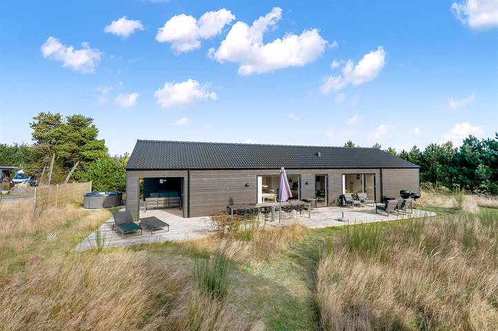 Ferienhaus für 10 Personen, mit Sauna und Terrasse sowie Whirlpool in Marielyst