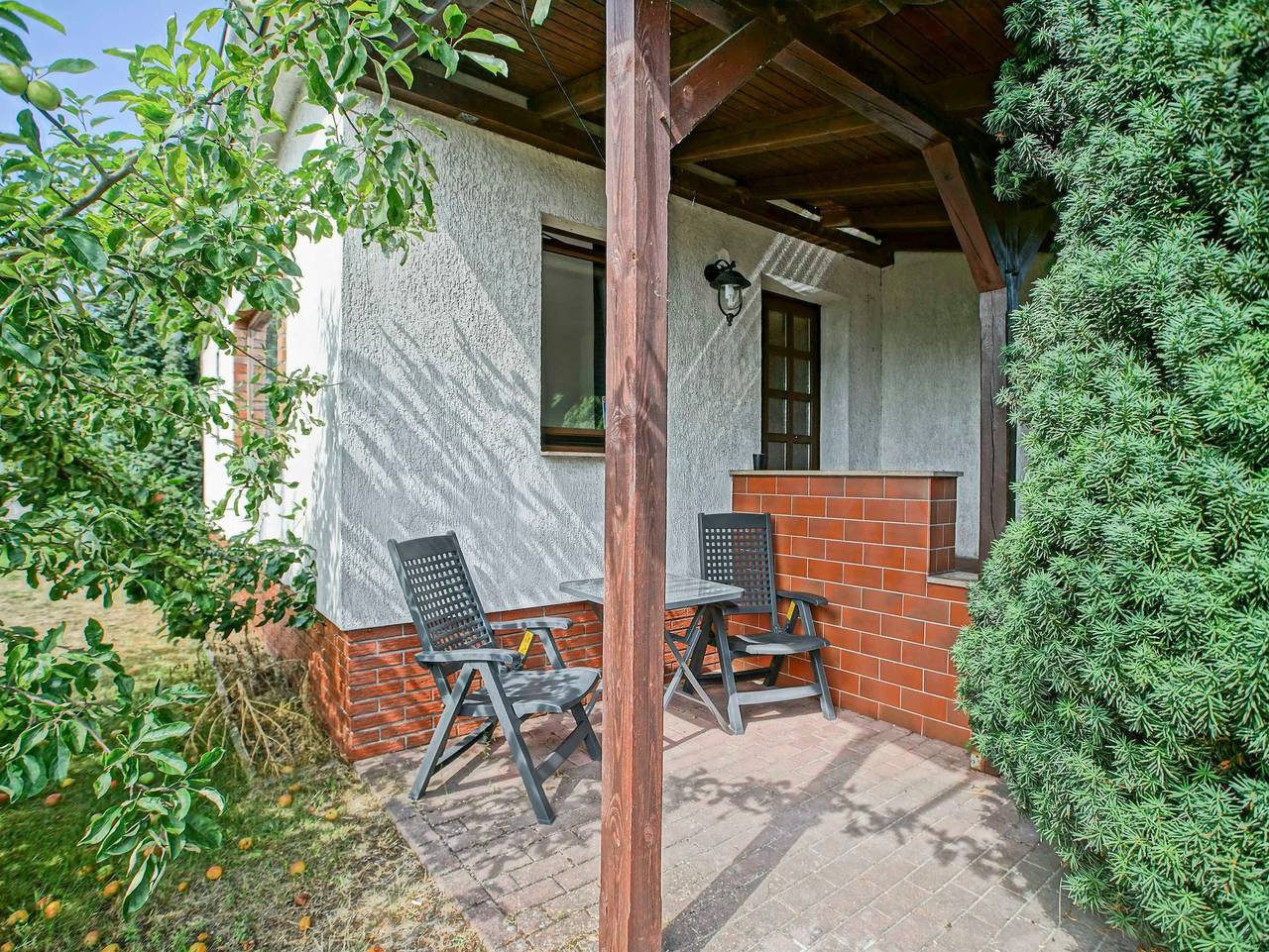Haff-Ostseeferienhausapartment Erdgeschoß - Haff-Ostseeferienhausappartment Erdgeschoß in Mönkebude, Vorpommern Greifswald