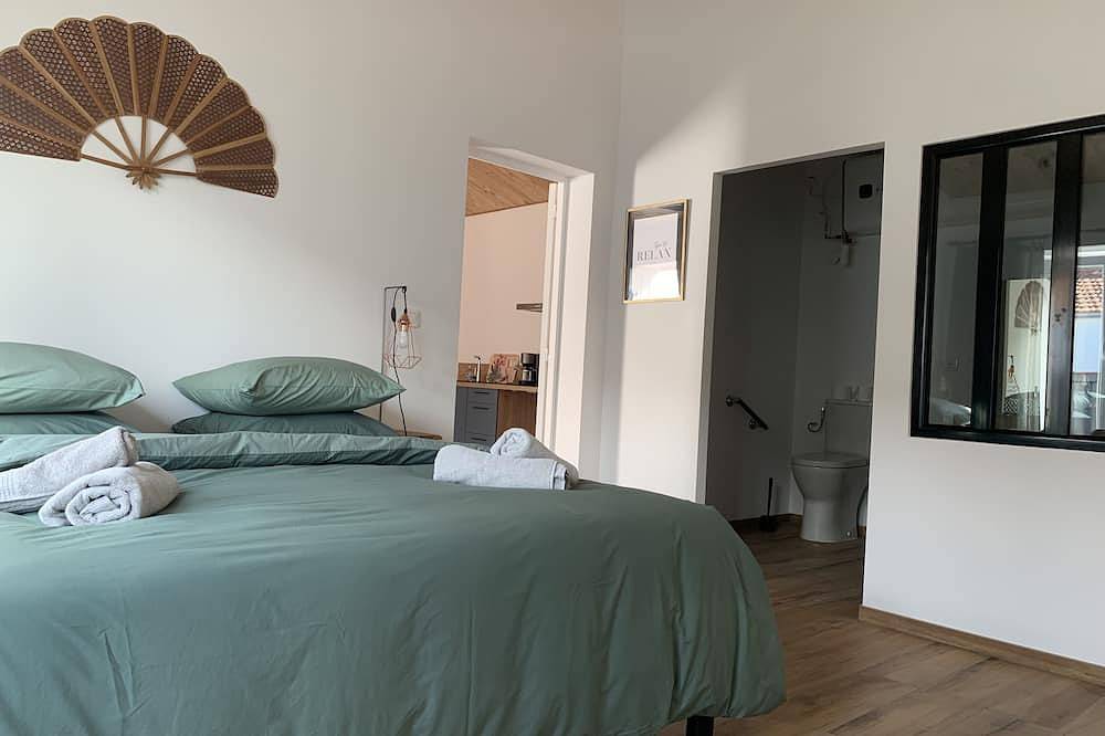 Gîte de charme 4*, capacité jusqu'à 15 personnes. Au calme, idéalement situé. in Saint-Georges-d'Oléron, Côte de Beauté