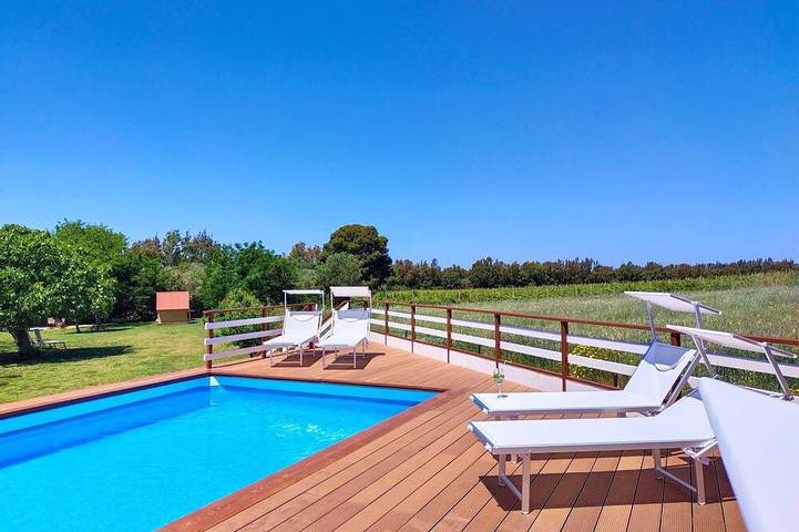 Ferienhaus für 3 Personen, mit Garten und Whirlpool sowie Balkon und Pool - 1