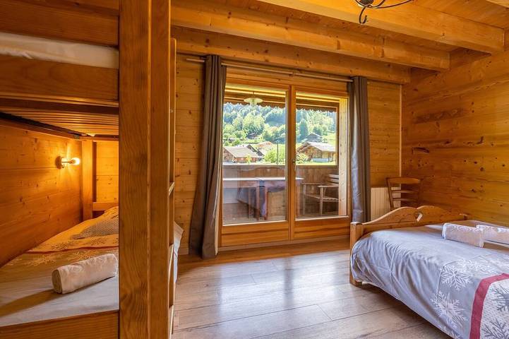 Gîte pour 8 personnes, avec jardin à Les Clefs - 2