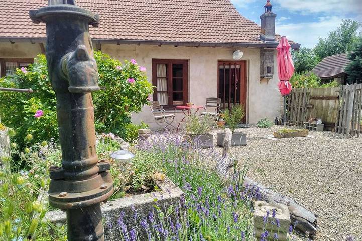 Chambre d’hôte pour 3 personnes, avec Jacuzzi ainsi que Jardin et Piscine