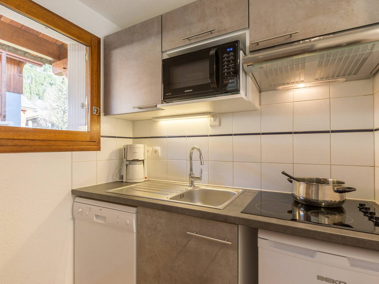 Apartamento entero, Acogedor chalet alpino, traslados a pistas, terraza, mascotas permitidas in La Salle les Alpes, Serre Chevalier