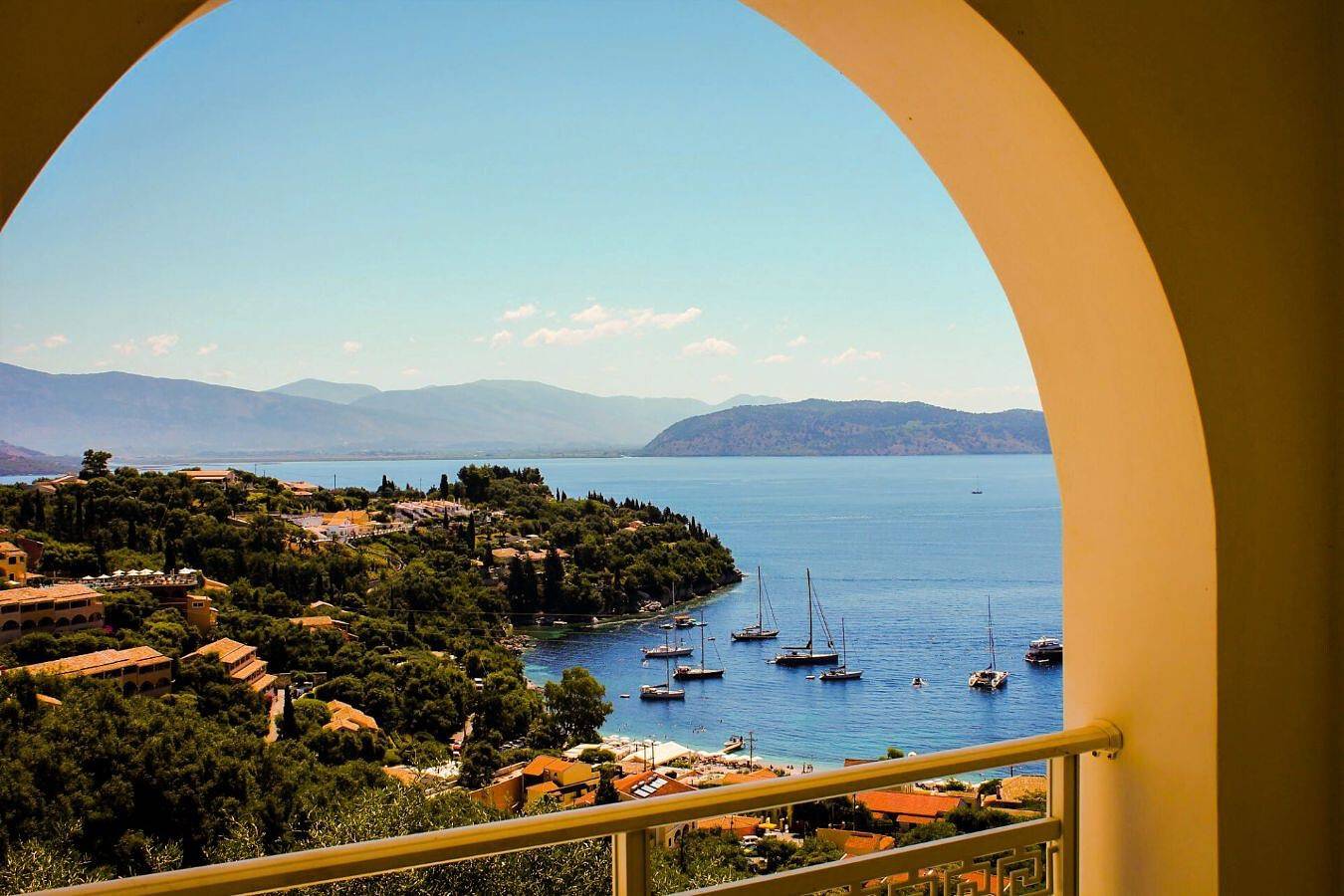 Villa 'Kyriaki' with Sea View, Wi-Fi and Air Conditioning in Kalami, Corfu