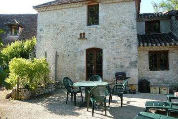 Gîte pour 2 personnes, avec terrasse et jardin à Boisse