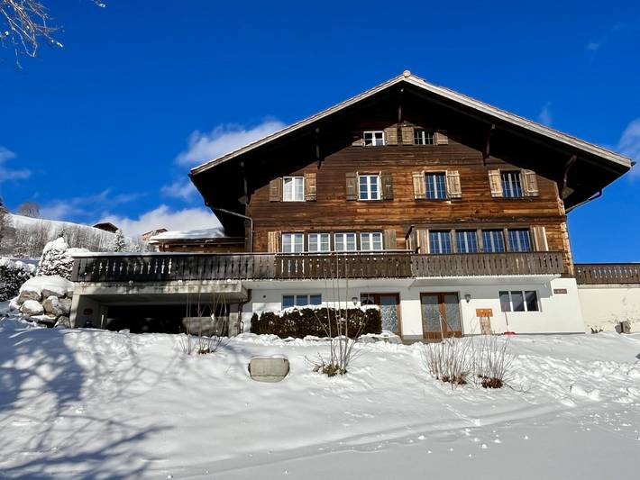 Chalet pour 8 personnes, avec balcon à Saanen - 2
