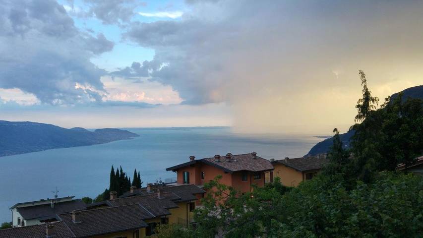 Ferienwohnung für 6 Personen, mit Garten und Seeblick sowie Ausblick, mit Haustier - 1