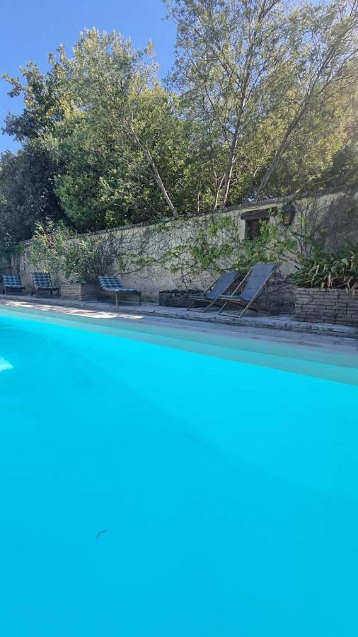 Location de vacances pour 12 personnes, avec vue ainsi que piscine et jardin à Sernhac - 3