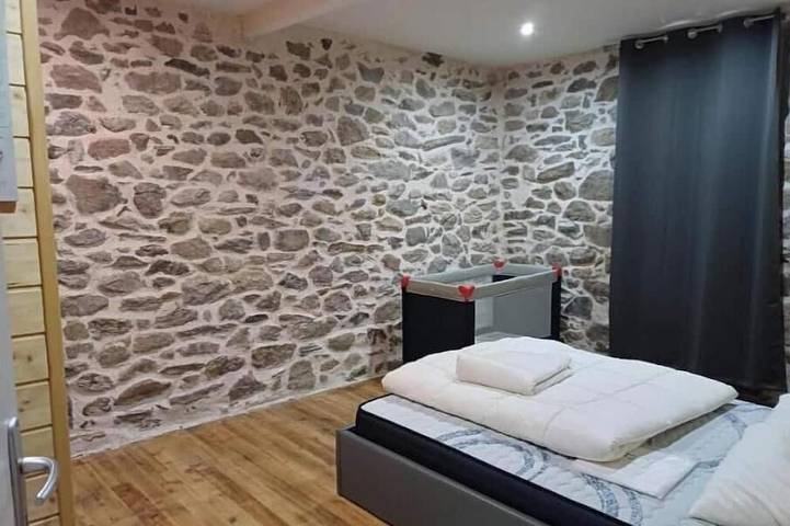 Gîte pour 19 personnes, avec Terrasse à Ustou - 2