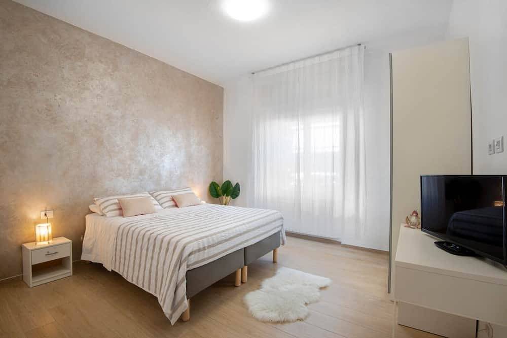 Apartamento entero, A 19 Min walk from the Milan Rho fairgrounds! Carducci Apartment in Pero (Italia), Provincia de Milan