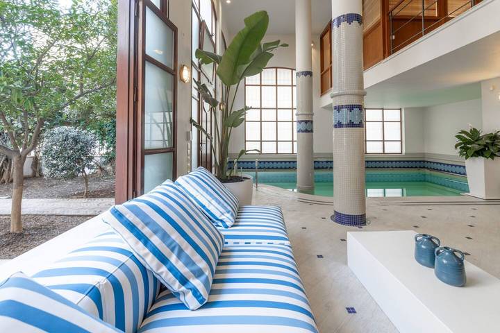 Villa für 7 Personen, mit Pool und Terrasse sowie Garten in Athen - 4