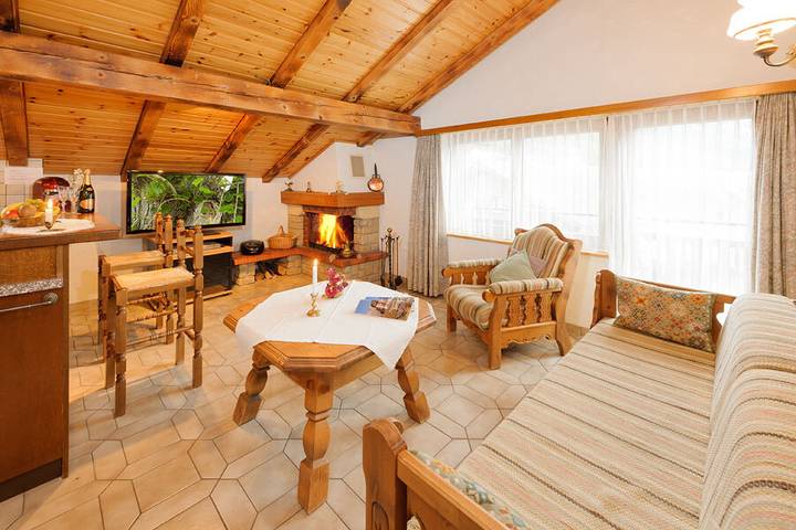 Ganze Ferienwohnung, Touring Cheminée in Grächen, Walliser Alpen
