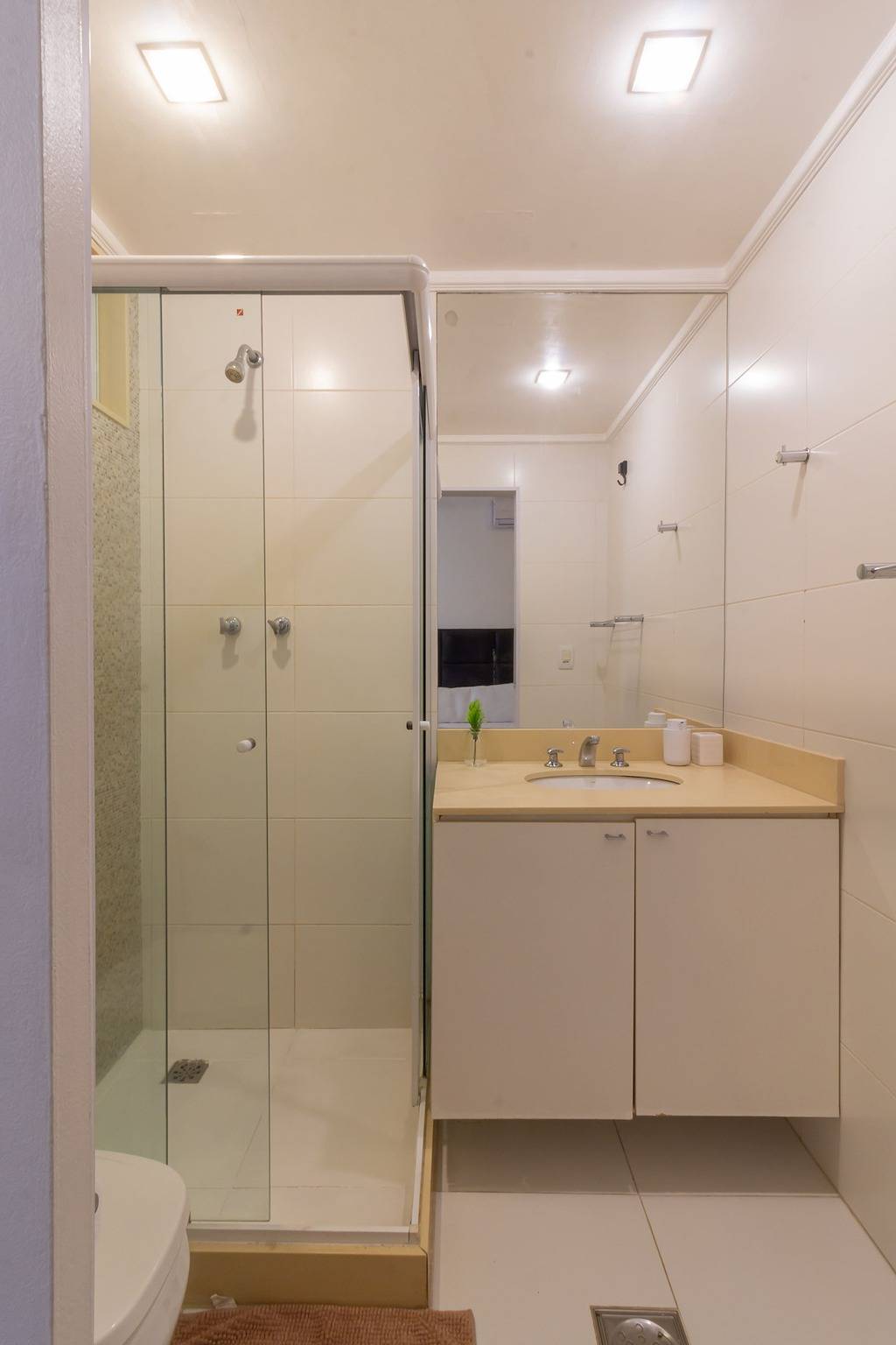 Entire apartment, 2 minutes from Copacabana Beach | D302 in Copacabana, Rio de Janeiro