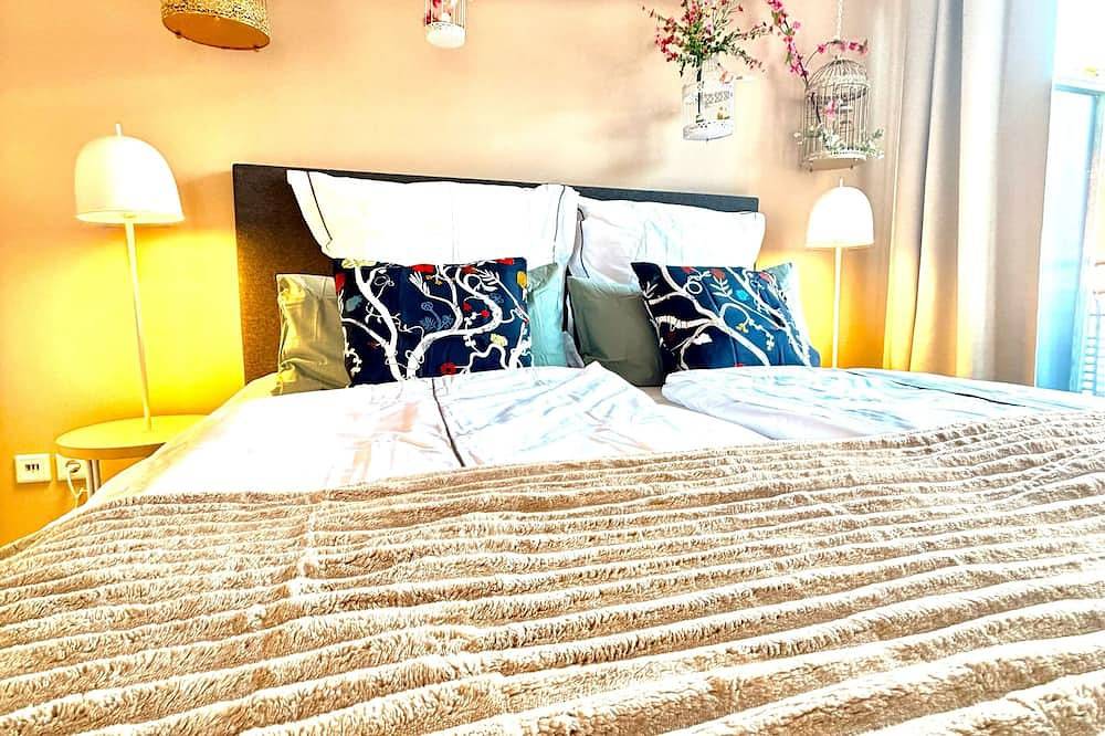 Entire apartment, Penthouse with Xl terrace | including parking space | top connection to the old town in Nuremberg, Frankenalb