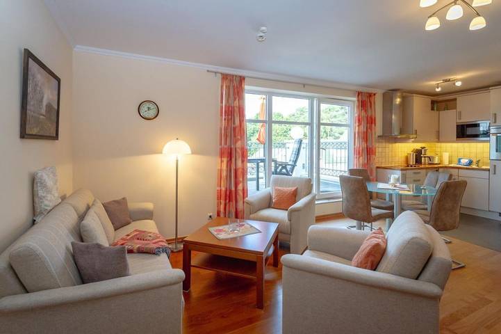 Villa für 4 Personen, mit Ausblick und Balkon sowie Sauna in Binz - 2