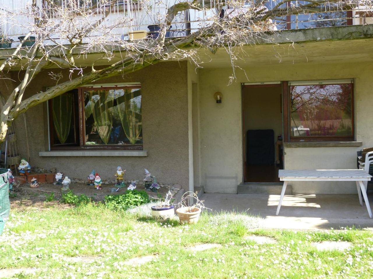 Appartement entier, One-Bedroom Apartment in Lingolsheim, Région de Strasbourg