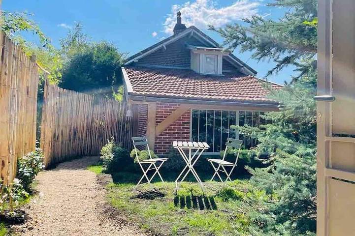 Location de vacances pour 4 personnes, avec jardin et terrasse, animaux acceptés à Senlis