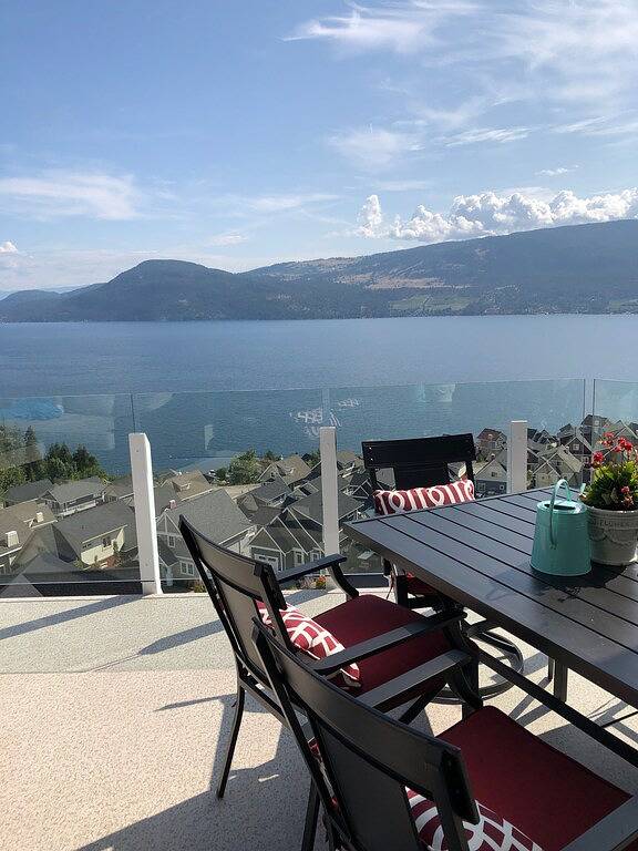 Cottage for 8 Guests in Central Okanagan