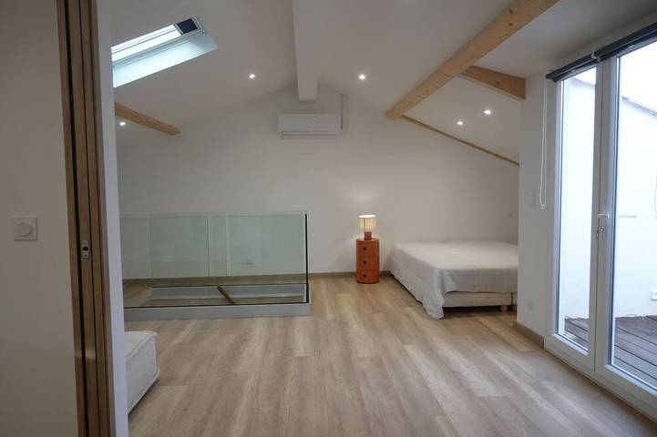 Appartement entier, Très joli studio au confort moderne avec vue exceptionnelle in Calvi, Région de Calvi