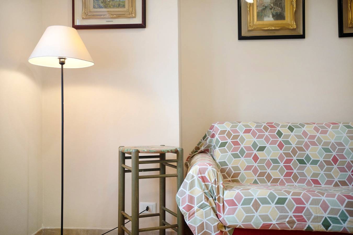 Cały apartament, Apartment 'Appartamento In Villa La Baronessa' with Private Garden and Wi-Fi in Gmina Sanremo, Riviera di Ponente