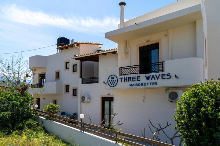 Location de vacances pour 4 personnes, avec Balcon et Terrasse ainsi que Jardin et Piscine dans Milatos Beach - 2