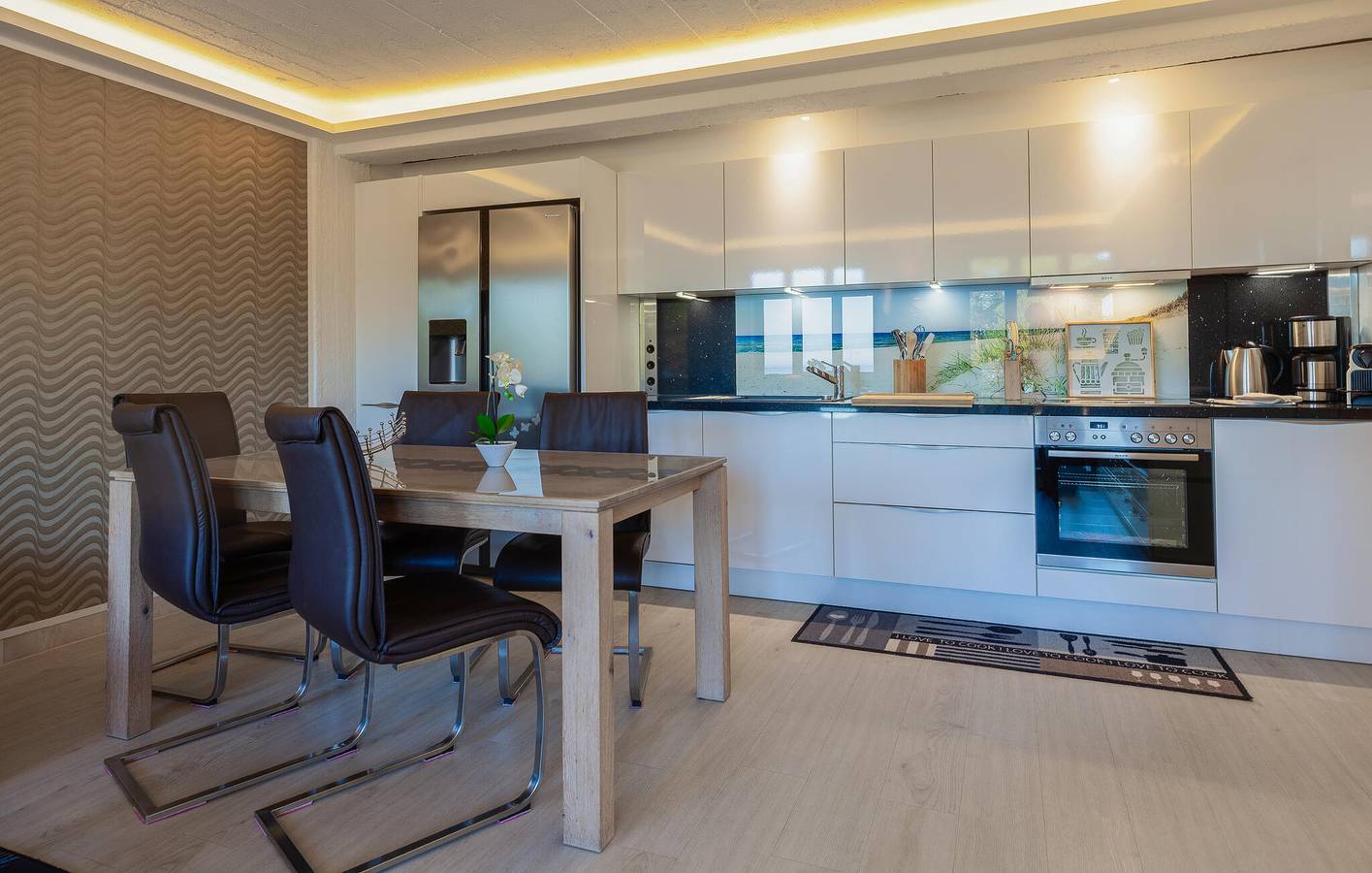 Ganze Ferienwohnung, Gemütliche Wohnung mit Terrasse, 500m zum Strand von Binz in Strand Prora, Binz