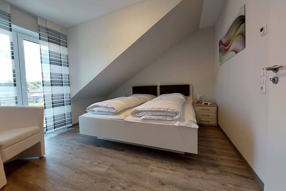 Ganze Wohnung, Top!! Neubau - Hochwertige und moderne Dhh, Wallbox, Elektrokamin, Wlan, Seenähe in Geeste, Hasetal