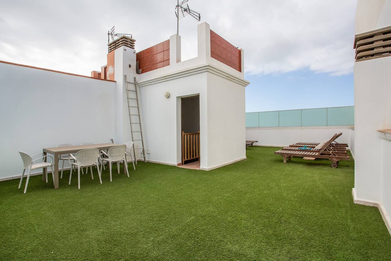 Ferienhaus 'Ian’s Dreams' mit privater Terrasse, privatem Garten und Wlan in Puerto de Corralejo, La Oliva