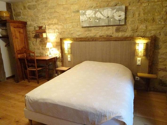 Location de vacances pour 6 personnes, avec vue et jardin à Sébrazac - 4