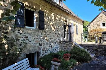 Cottage pour 7 personnes, avec jardin à Albussac