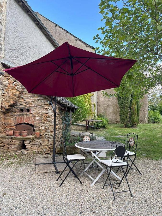 Gîte pour 8 personnes, avec piscine et jardin, adapté aux familles à Lédergues - 3