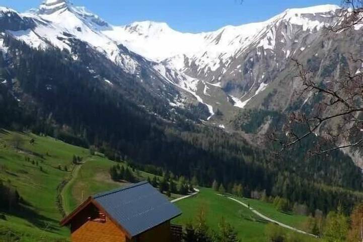 Maison de campagne pour 8 personnes, avec jardin et balcon à Villard-Reymond