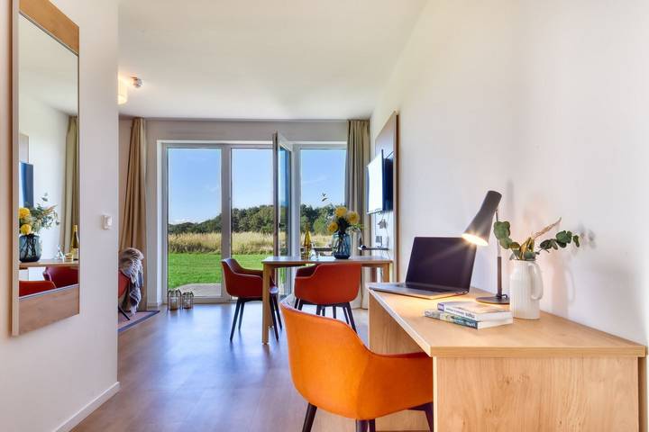 Ferienwohnung für 4 Personen, mit Terrasse und Garten sowie Seeblick und Ausblick in Wreechen