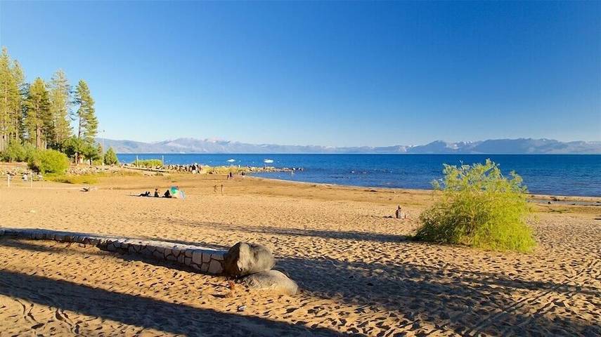 Vacation rental for 10 people, with terrace in Kings Beach