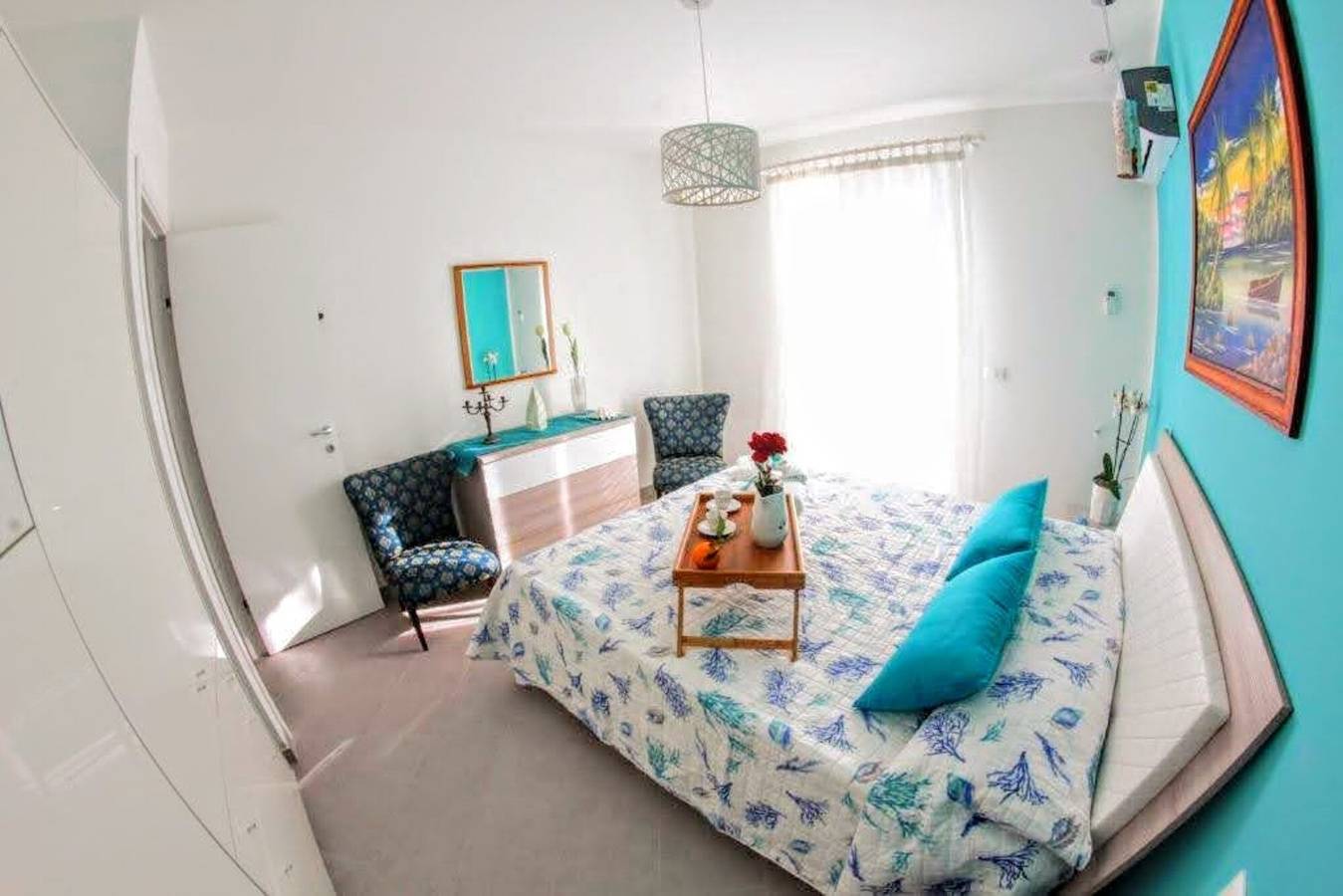Appartement entier, Appartement 'L'airone' avec vue sur la mer, Wi-Fi et climatisation in Balestrate, Province de Palerme