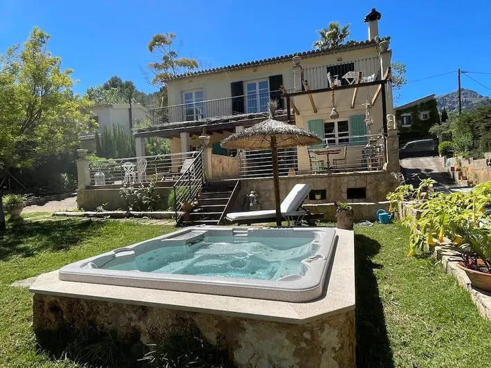 Casa de vacaciones para 8 personas, con jardín y jacuzzi - 1