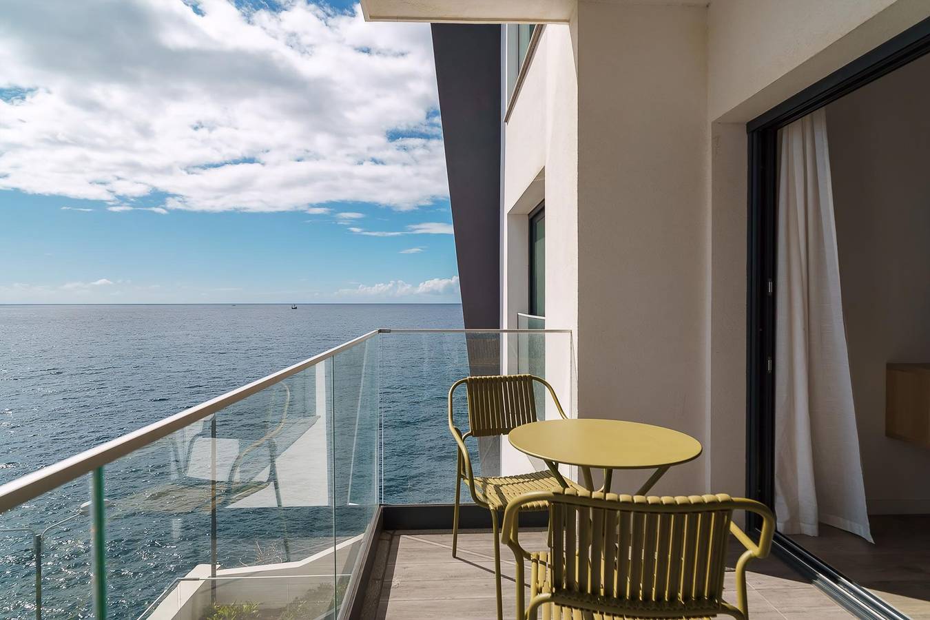 Apartamento inteiro, Guestready - Endless Ocean Views in Gaula, Madeira