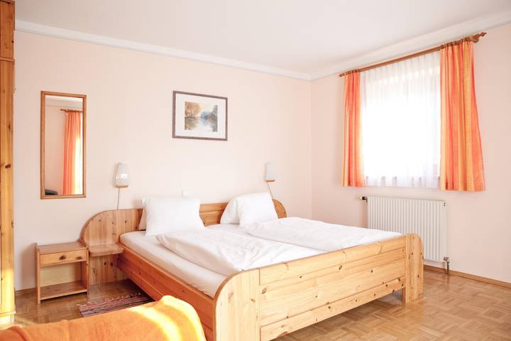 Zimmer für 3 Personen, mit Terrasse und Garten - 1