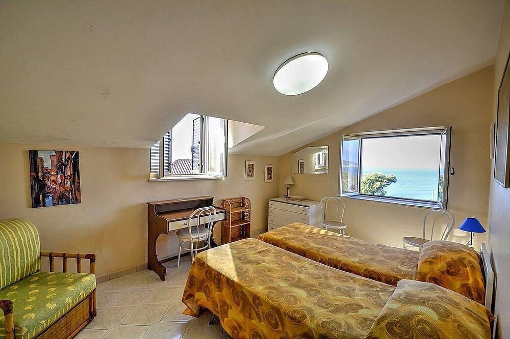 Apartamento entero, Casa Al Mare: A welcoming apartment situated in a quiet location, a few minutes from the town center, with Free Wi-Fi. in San Marco, Cilento