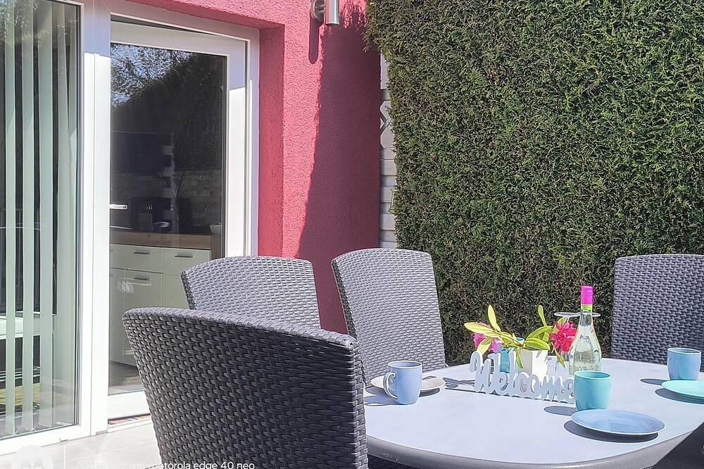 4* Fh mit Garten, Spielplatz, Sauna, Fitness, 2 Sz, Kü mit Geschirrspüler in Ludorf, Müritz