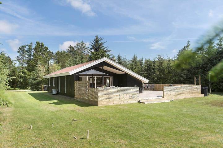 Ferienhaus für 6 Personen, mit Whirlpool und Terrasse sowie Sauna in Saltum