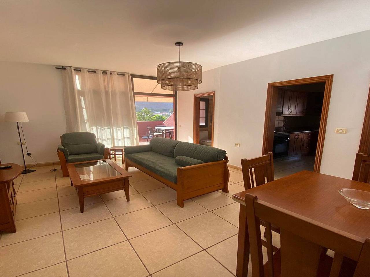Ganze Wohnung, Geräumige Penthouse-Wohnung in Valle Gran Rey für 4 Pers. mit Wifi und Parkplatz in La Puntilla, Valle Gran Rey