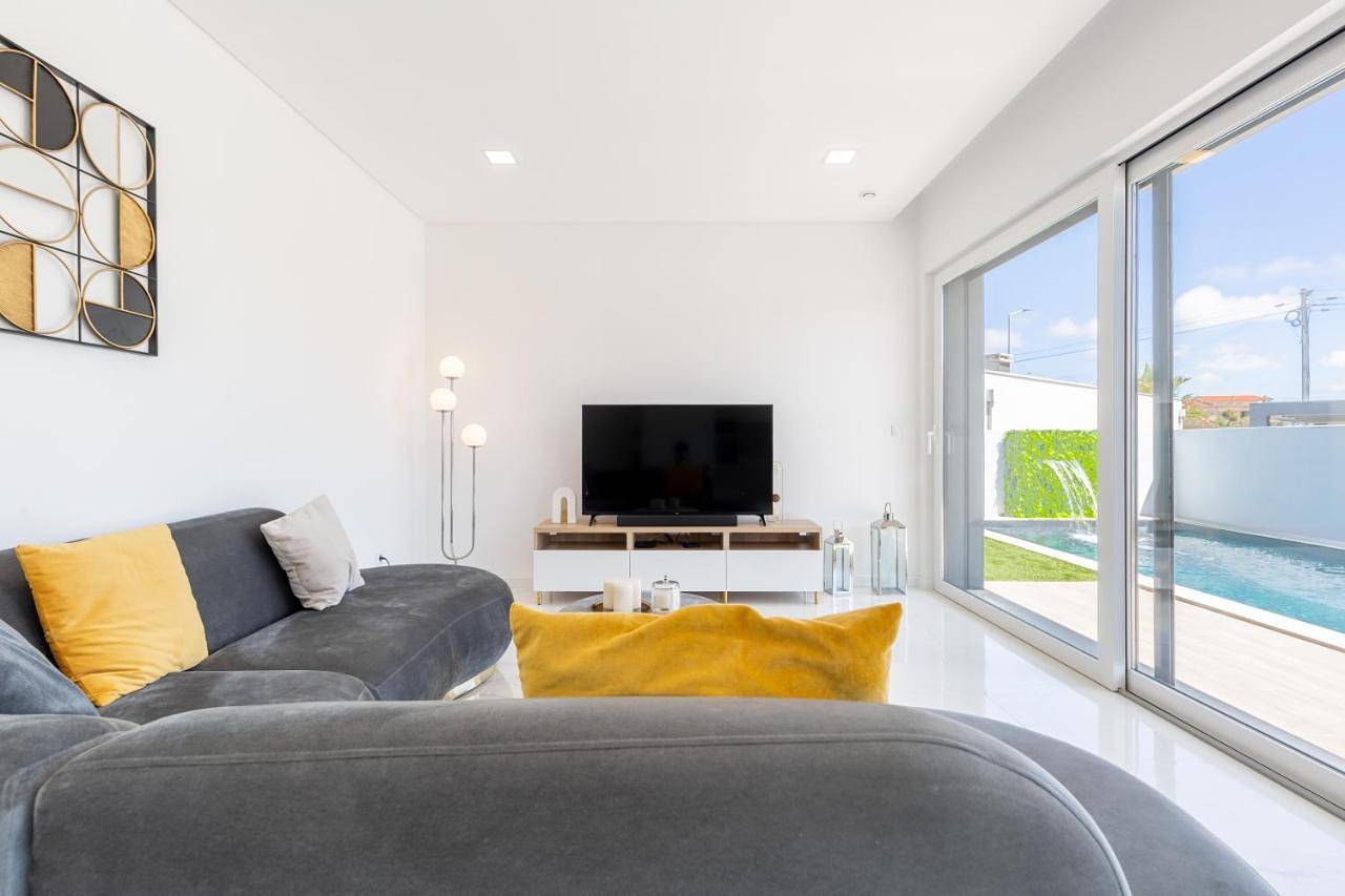Sihem ‘S Villa Luxury House in Santa Bárbara, Lissabon Distrikt